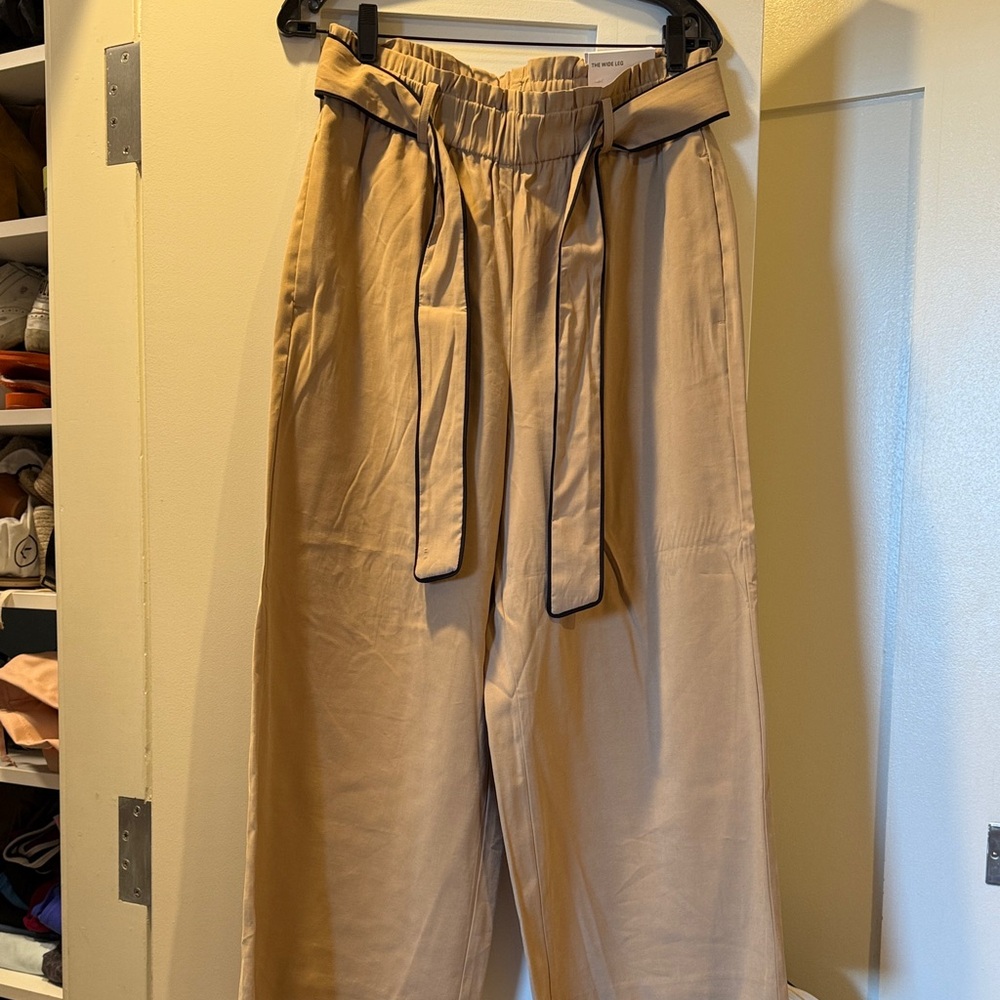 Ann Taylor Factory Tan Capris
